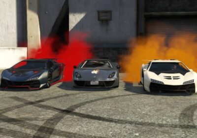 Tosty palą gumę pod Los Santos Customs